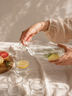 Carafe d'eau de chevet avec verre-couvercle — Set carafe et verre